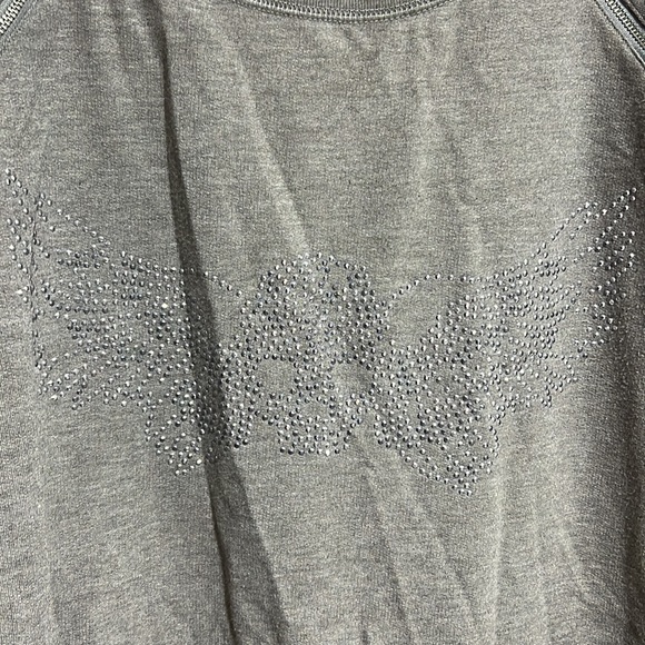 Zipper Top with Design - Picture 3 of 6